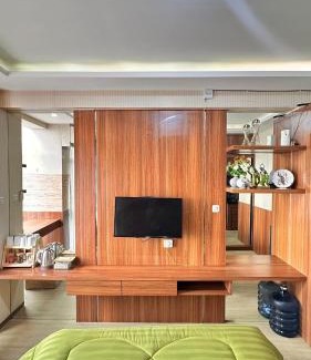Surabaya Apartment | Perfect Escape Studio Daily Staycation Netflix & City View at Bale Hinggil Apartments