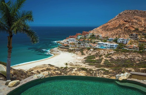 Rancho Cerro Colorado Villa | Perfect Family Villa with Swimmable Beach Closeby!