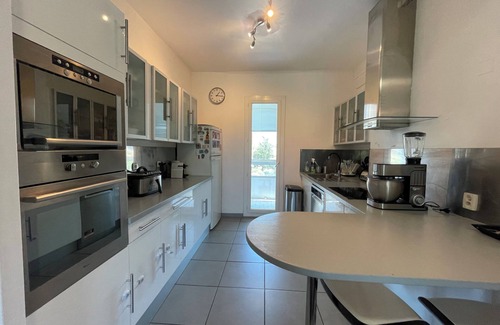 Chanot - Stade Velodrome Apartment | Perfect Family apartment Central -500 m from Velodrome & Centre Prado shopping!