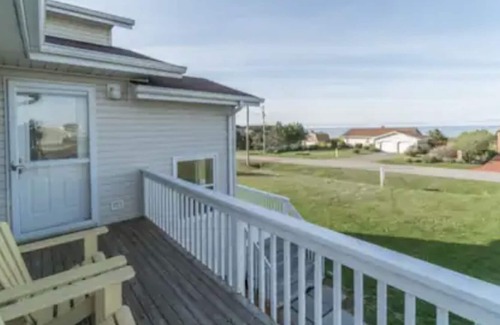 North Rustico House | Perfect family beach house 4 bed, 1.5 bath, full laundry, walk to the beach