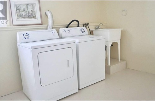 North Rustico House | Perfect family beach house 4 bed, 1.5 bath, full laundry, walk to the beach