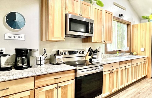 Rexford Cottage | Perfect Family Cabin Loft w/Lake Access & Cove