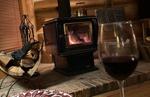 Central Kootenay Cabin | PERFECT FAMILY GETAWAY CABIN SLEEPS 12 WITH PRIVATE BEACH ON KOOTENAY LAKE