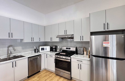 Langley House | Perfect~Family home