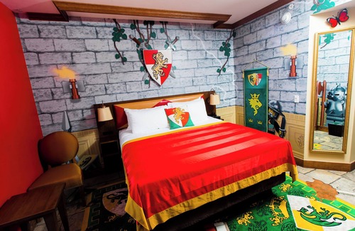 Cypress Gardens Hotel | Perfect Family Outing: 2 Themed Rooms Await | Near Lake Dexter