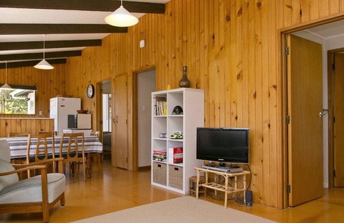 Kuratau Cottage | Perfect Family Pad - Kuratau Holiday Home