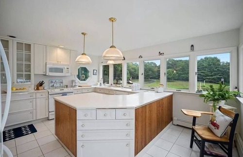 South Kingstown House | Perfect Family Retreat