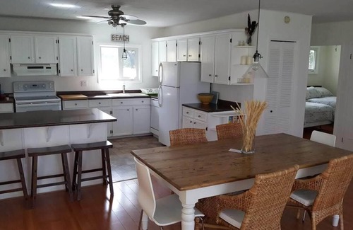 Zurich House | Perfect Family Vacation Cottage!