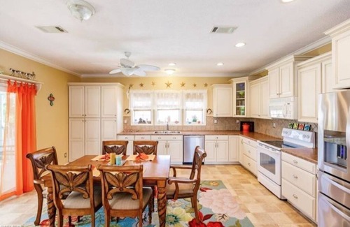 Saint James City Apartment | PERFECT FISHING RETREAT, BEAUTIFUL HOME! JUST OFF PINE ISLAND SOUND.
