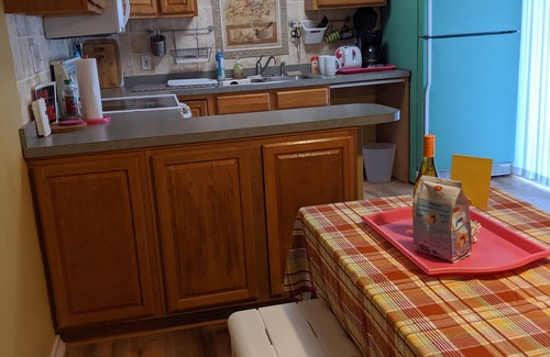 Interchange Square House | Perfect Florida Townhouse & Close To The Beach