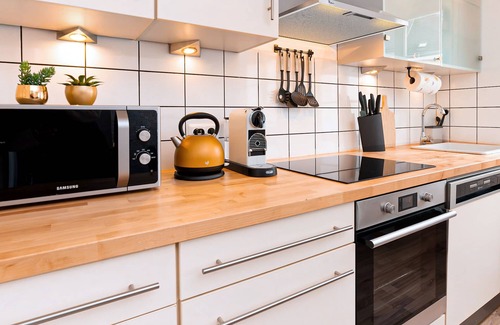 Barmen Apartment | Perfect for 6 Guests, 3 Bedrooms, Kitchen, Parking, Netflix, Washing Machine
