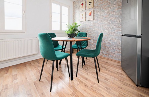 Barmen Apartment | Perfect for 6 Guests, 3 Bedrooms, Kitchen, Parking, Netflix, Washing Machine