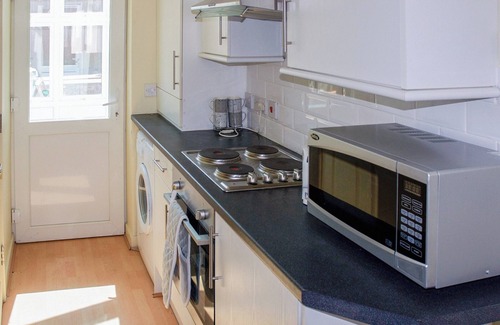 Ryde Cottage | Perfect for a family of four.