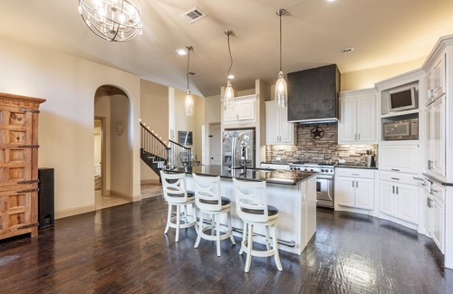 Tarrant County House | Perfect for a quiet stay in a quiet neighborhood just minutes from Joe Pool Lake