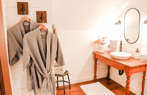 Hermann House | Perfect for a Romantic Getaway in Wine Country