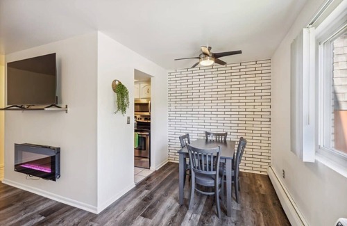 Ann Arbor Apartment | Perfect for Campus Visitors! Comfy Ann Arbor Apt