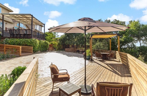 Hayward Villa | Perfect for Corporate Retreat, Family Reunion!