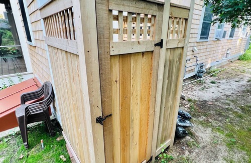 Brewster Cottage | Perfect for Fall Getaway! Fully-Appointed Cape Retreat, Short Walk to Beach