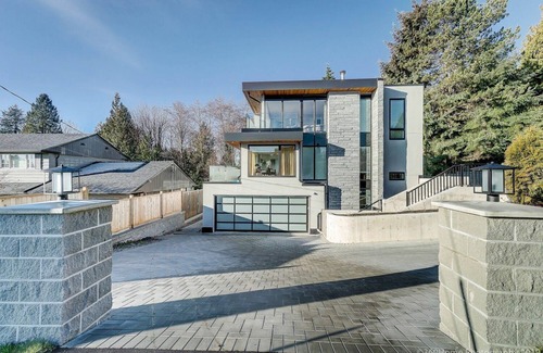 West Vancouver House | Perfect for families traveling together