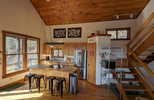 Bryson City House | Perfect for Families! Relaxing Mountain House, Gorgeous Views