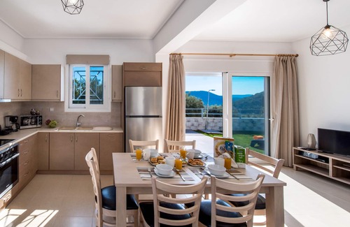 Nidri Villa | PERFECT FOR FAMILIES WITH PRIVATE POOL AND SEA VIEWS, CLOSE TO NIDRI TOWN