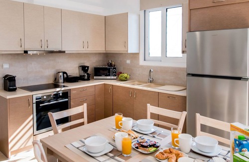 Nidri Villa | PERFECT FOR FAMILIES WITH PRIVATE POOL AND SEA VIEWS, CLOSE TO NIDRI TOWN