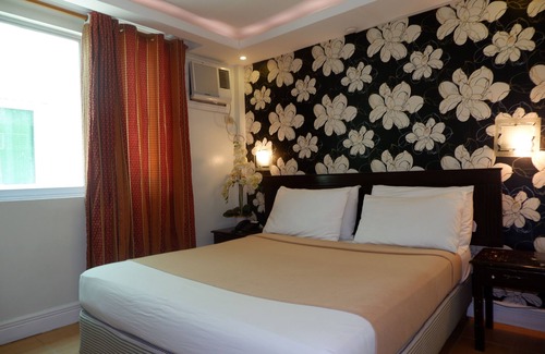 Balibago Hotel | Perfect for Family Vacation & Business trip. walking distance to Shopping malls