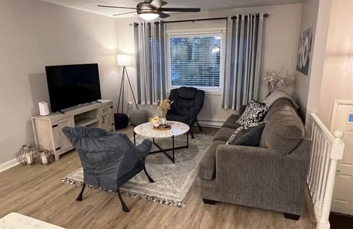 State College House | Perfect for Game Days & Getaways