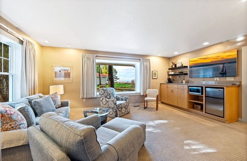 Egg Harbor House | Perfect for Groups! Door County Waterfront Retreat + Sauna