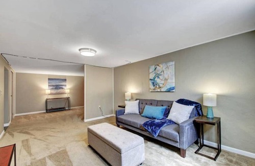 Beech Grove House | Perfect for Groups, Stay for Gen Con!