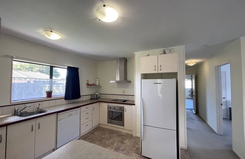 Owhata House | Perfect for Large group-Near Redwood Forest