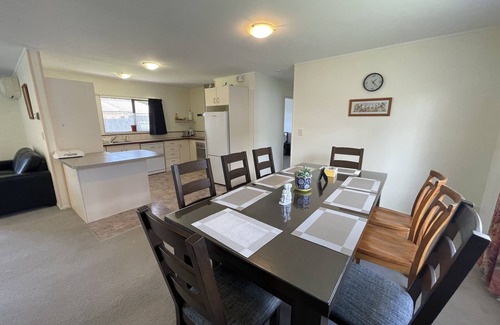 Owhata House | Perfect for Large group-Near Redwood Forest
