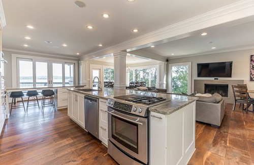 Buford House | Perfect for large groups. Sits on water's edge.