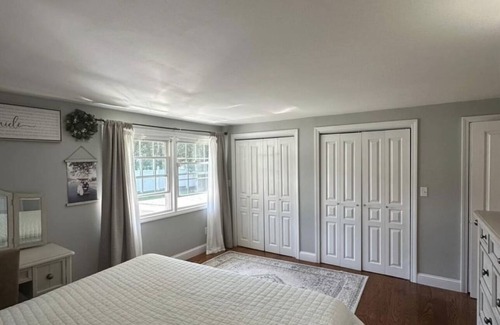 Braintree House | Perfect for long or short term stays near Boston & Cape in a great neighborhood!