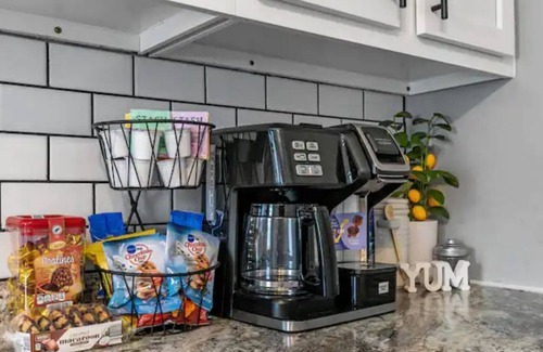 Neenah House | Perfect for professionals quiet and clean