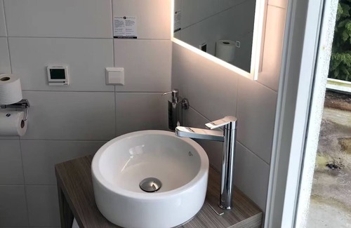 Velsen-Zuid Hotel | Perfect for Relaxation: Pool, Scenic Views and Dining in a Beautiful Setting