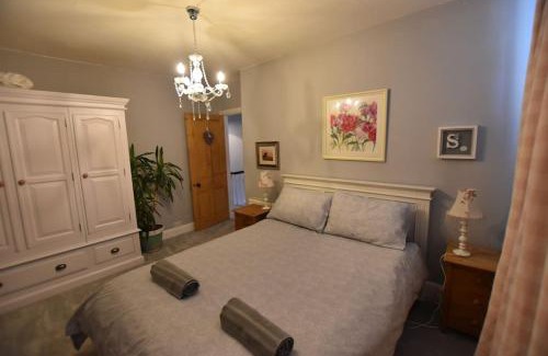 Gallt Y Foel House | Perfect for Snowdon. Groups, families+dogs welcome