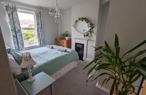 Gallt Y Foel House | Perfect for Snowdon. Groups, families+dogs welcome