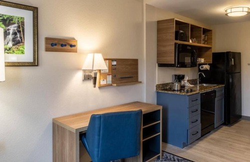 Okatie House | Perfect for Spending Quality Downtime, 2 Rooms, Minutes to Savannah Beach!