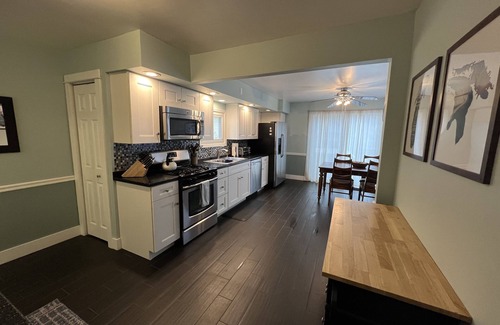 Lakeside House | Perfect for the whole family, 1 mile to the beach, firepit & spacious kitchen!
