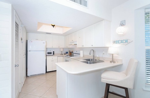 Palm Island Villa | Perfect for two! This Pretty villa with an Awesome View of the Gulf! A3411B