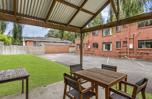 Port Fairy Apartment | Perfect for your beach holiday, you are only a stone's throw to the Port Fairy East Beach