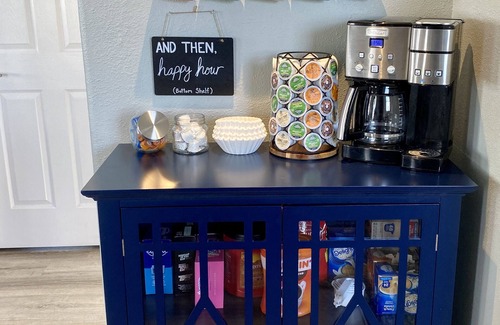 Galveston House | Perfect Friend and Family Beach House with Oceanview - 1 min walk to the beach!