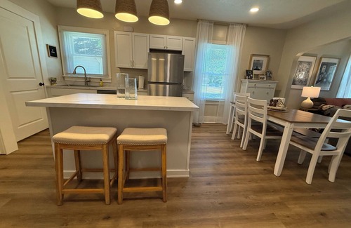 Northeast South Bend House | Perfect GameDay House just 1.8 miles from Notre Dame