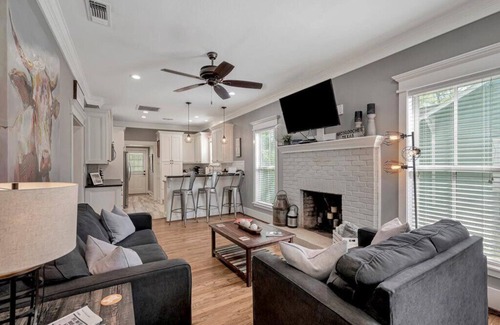 Nacogdoches House | Perfect Getaway! Centrally located to downtown shops, dining, and activities!