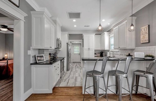 Nacogdoches House | Perfect Getaway! Centrally located to downtown shops, dining, and activities!