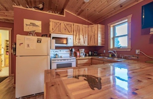 Livingston House | Perfect getaway close to Yellowstone outdoor recreation opportunities