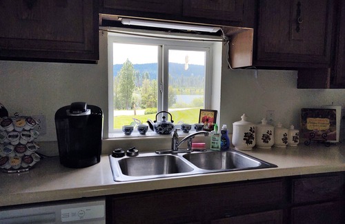 Seeley Lake Cottage | Perfect Getaway | Convenient & Affordable | Long-term Guests Welcome!
