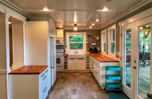 Sister Lakes House | Perfect Getaway! Family Friendly, Private Sand Beach, Clean and Beautiful