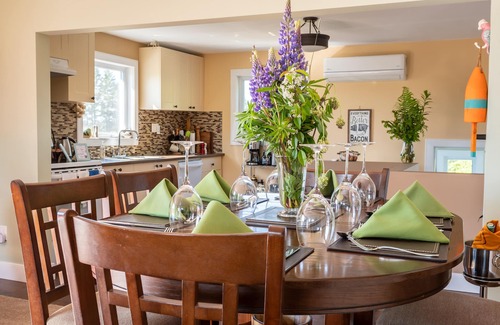 St. Martins House | Perfect getaway for the outdoor adventurer or relaxation @seaglasscottagehfh